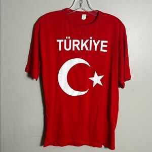 Red Türkiye T-Shirt with Crescent and Star. Turkey National Soccer Football Sz L
